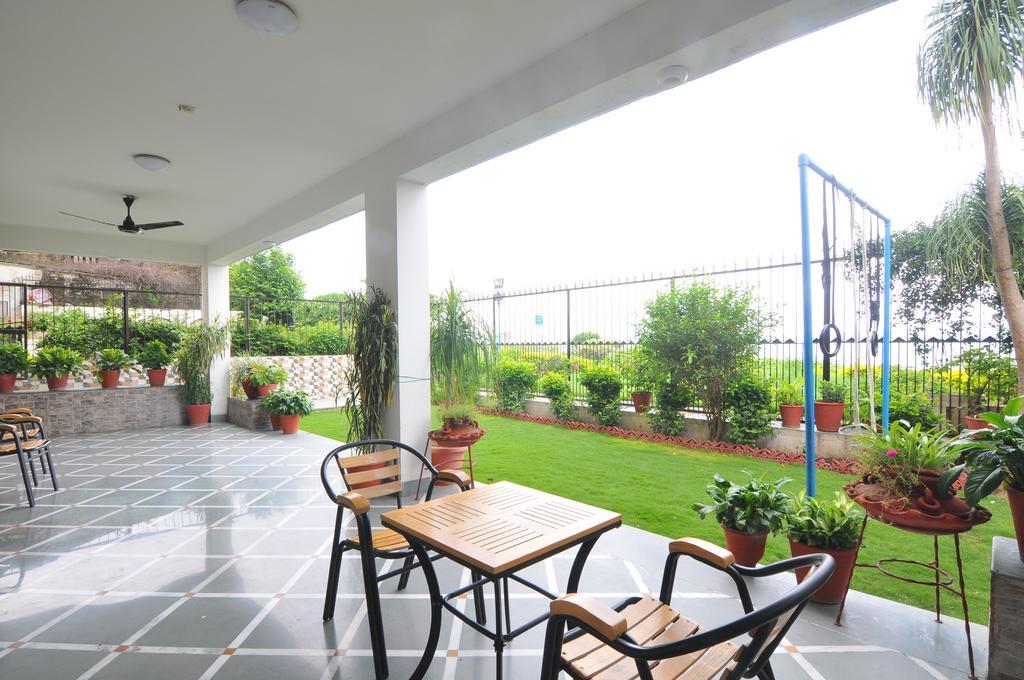 Lago Villa Bhopal Exteriör bild